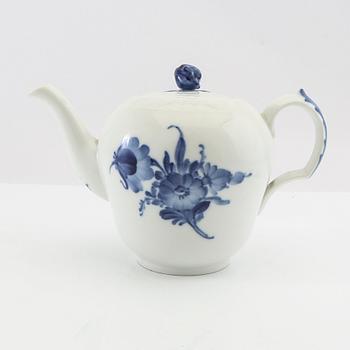 Service set, approximately 57 pieces, "Blå Blomst" Royal Copenhagen, Denmark, porcelain.