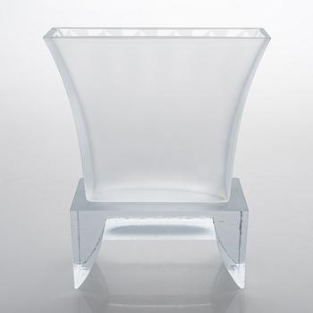 Heikki Orvola, Maljakko "Bagatti Valsecchi", sign. Heikki Orvola Iittala Nuutajärvi, Museo Bagatti Valsecchi 1997/152.