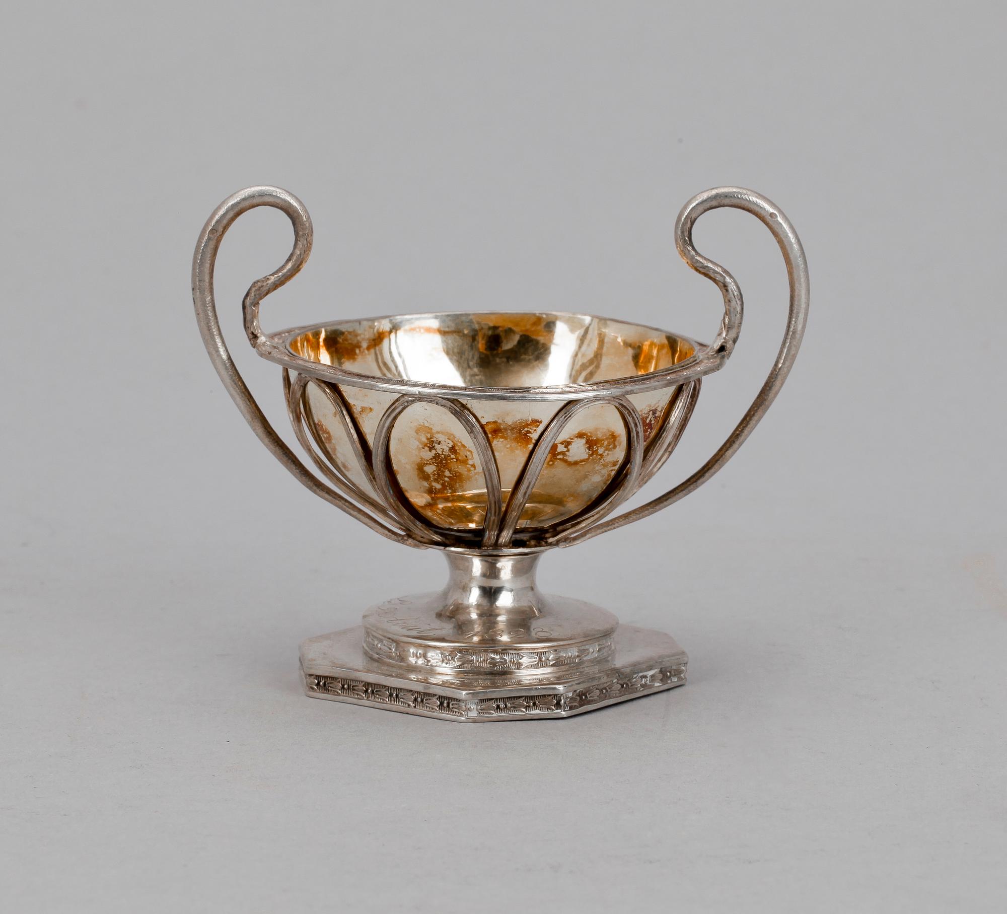 SALTKAR, silver, empire, St Petersburg, 1820-tal. Vikt ca 80 gram.