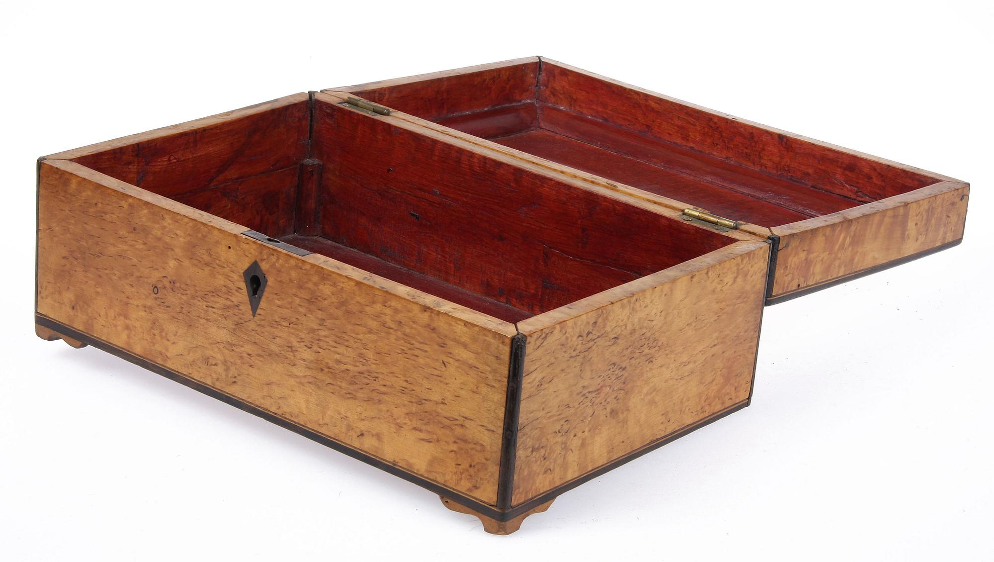 SKRIN samt TOBAKSBURK, 1800-tal.