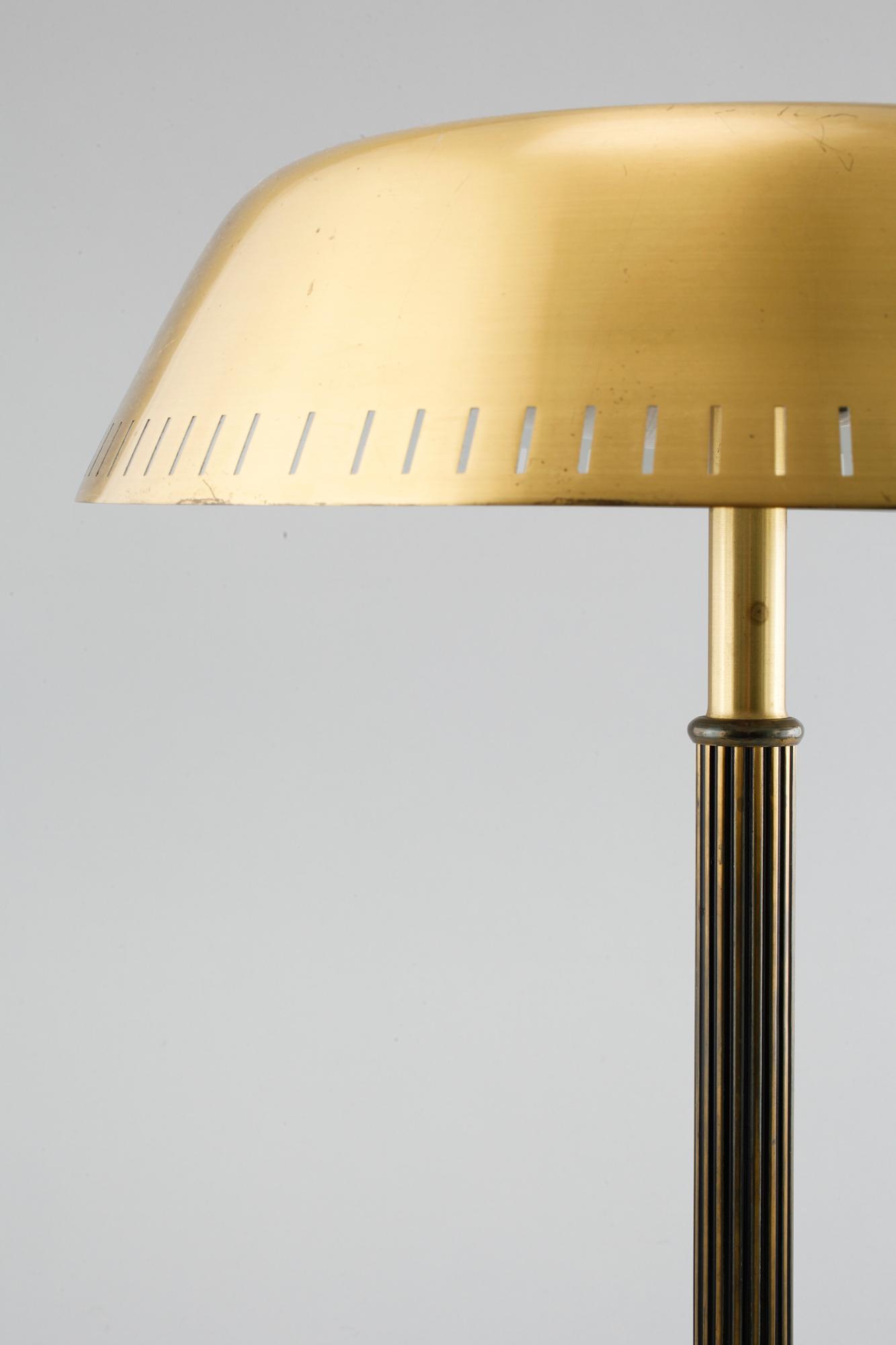 BORDSLAMPA, Sönnico, 1900-talets andra hälft.