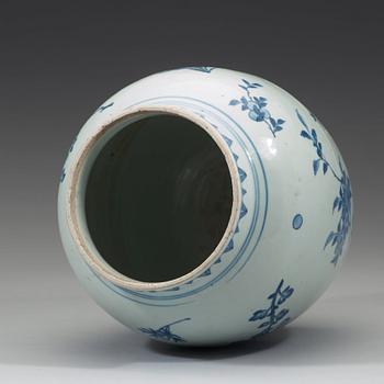 URNA, porslin. Transition, 1600-tal.