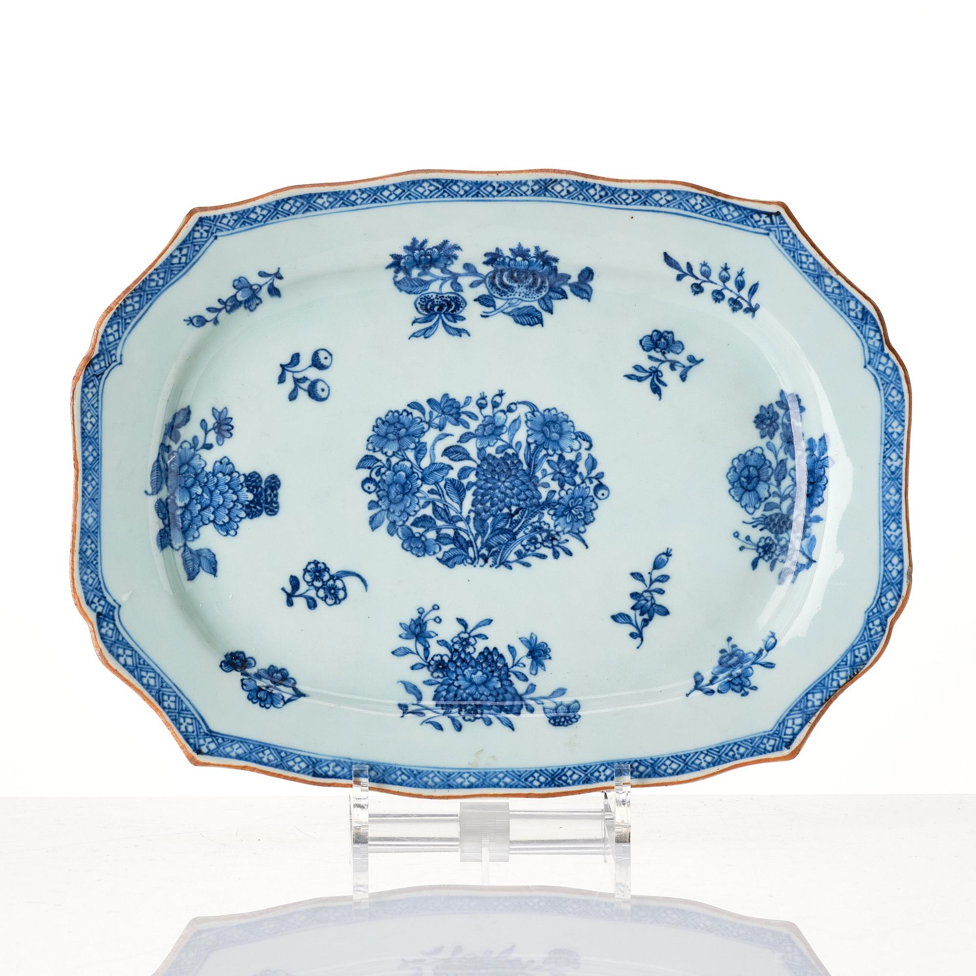 A set of two blue and white serving dishes and eigth dessert dishes, Qing dynasty, Qianlong (1736-95).