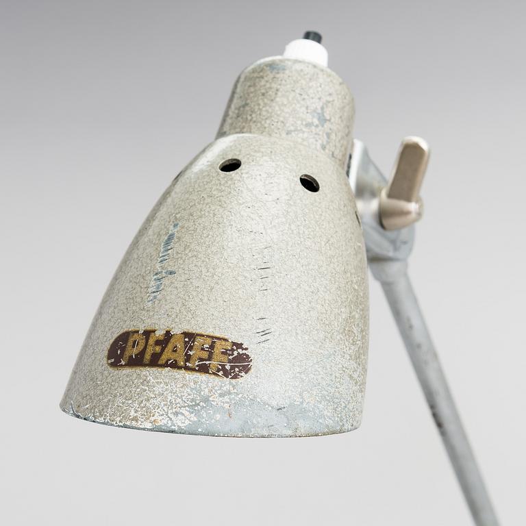 Bordslampor, 2 st, 1900-talets senare hälft.