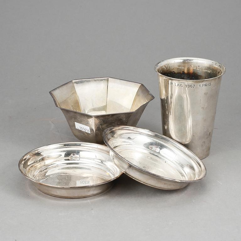 PARTI SILVERFÖREMÅL, 4 st, bla CG Hallberg, 1900-tal. Vikt tot ca 405 gram.