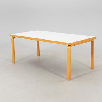 Alvar Aalto, matbord, modell 83, Artek, 1900-talets senare del.