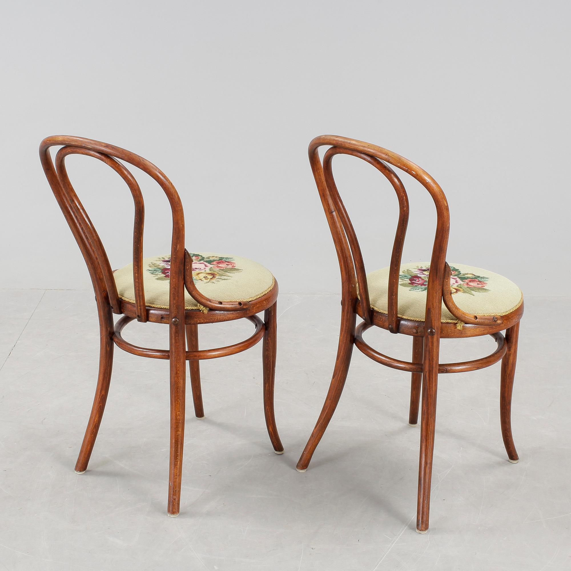 STOLAR, ett par, Thonet, 1900-talets början.