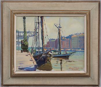 Armas Mikola, HALKOLAITURI IN HELSINKI.