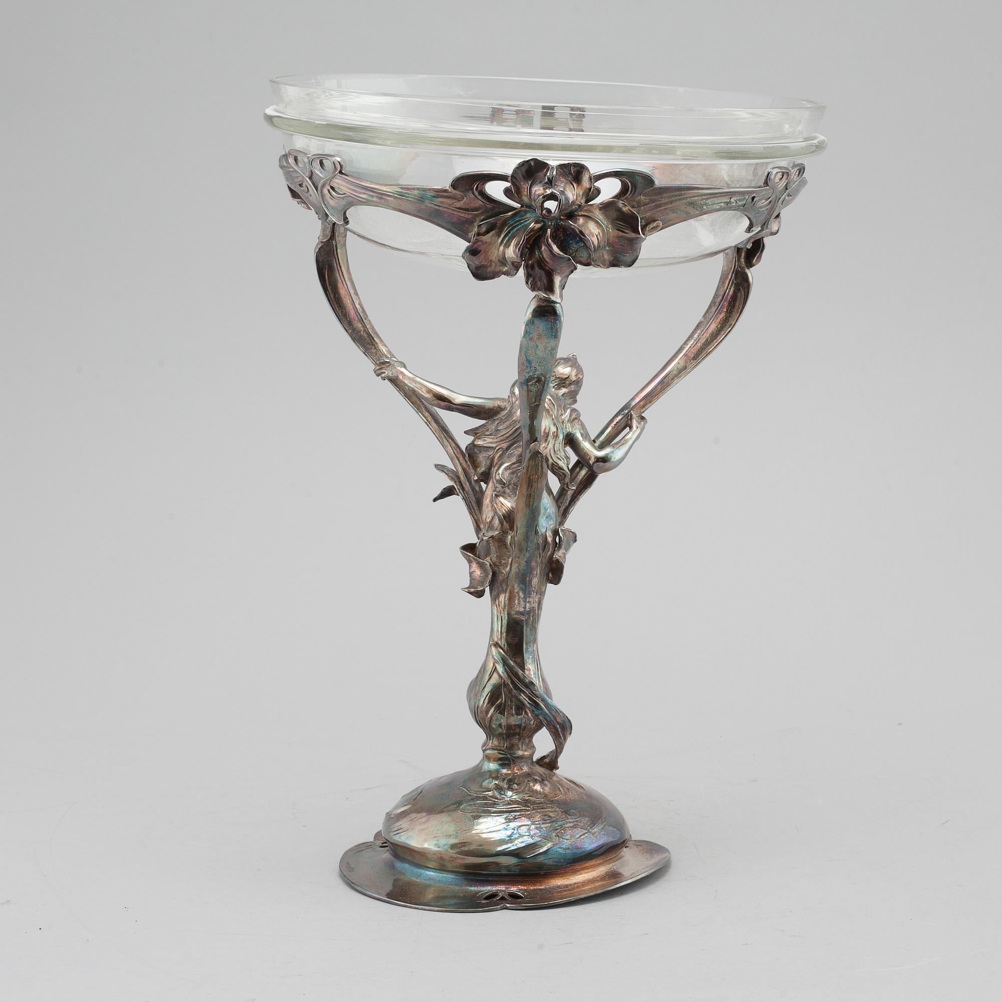 A jugend glass bowl on stand in EPNS, beginning of the 20th century.