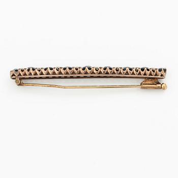 Brooch, 14K gold with sapphires and old-cut diamonds.