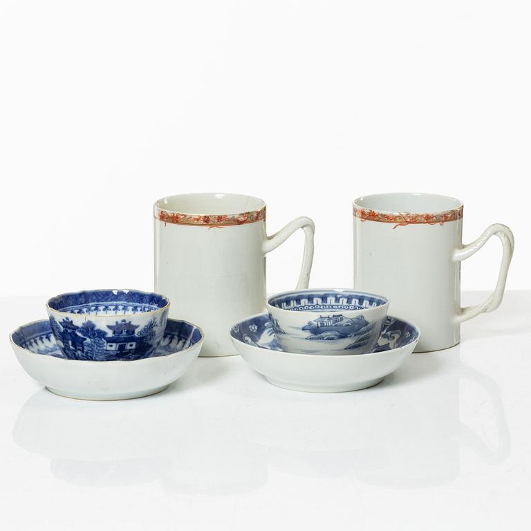 Servisdelar, fyra stycken, kompaniporslin, Kina, Qingdynastin, 1700/1800-tal.
