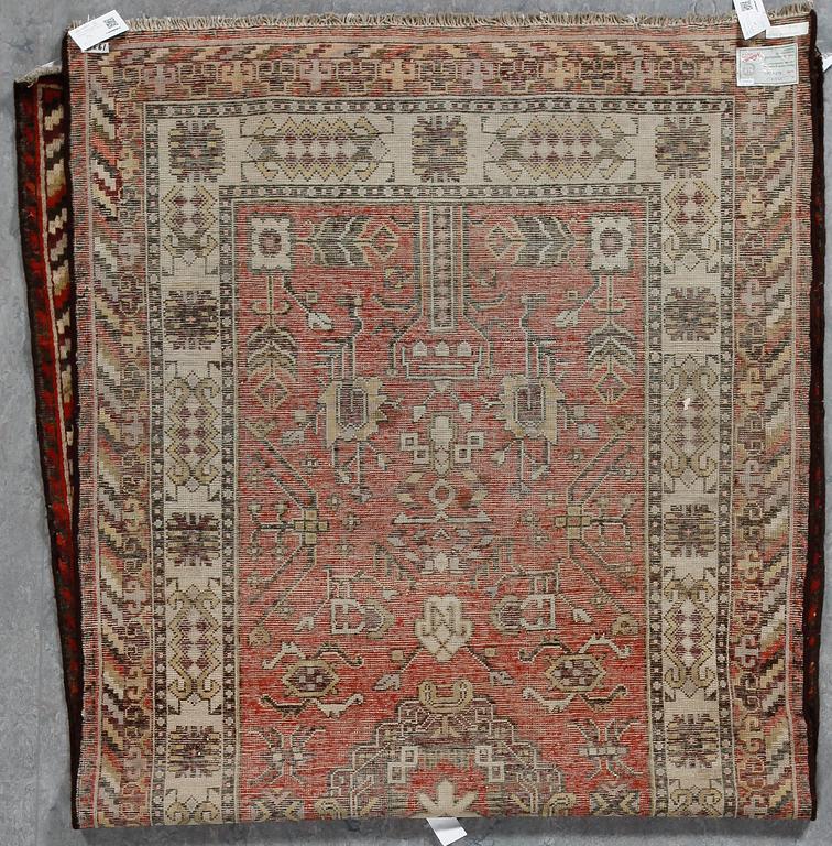 MATTA, semiantik/old Samarkand. Ca 261 x 129 cm.