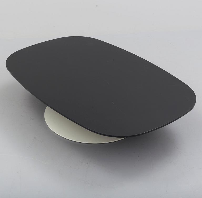 A 2008 model PL502 coffee table by Piero Lissoni for Fritz Hansen.