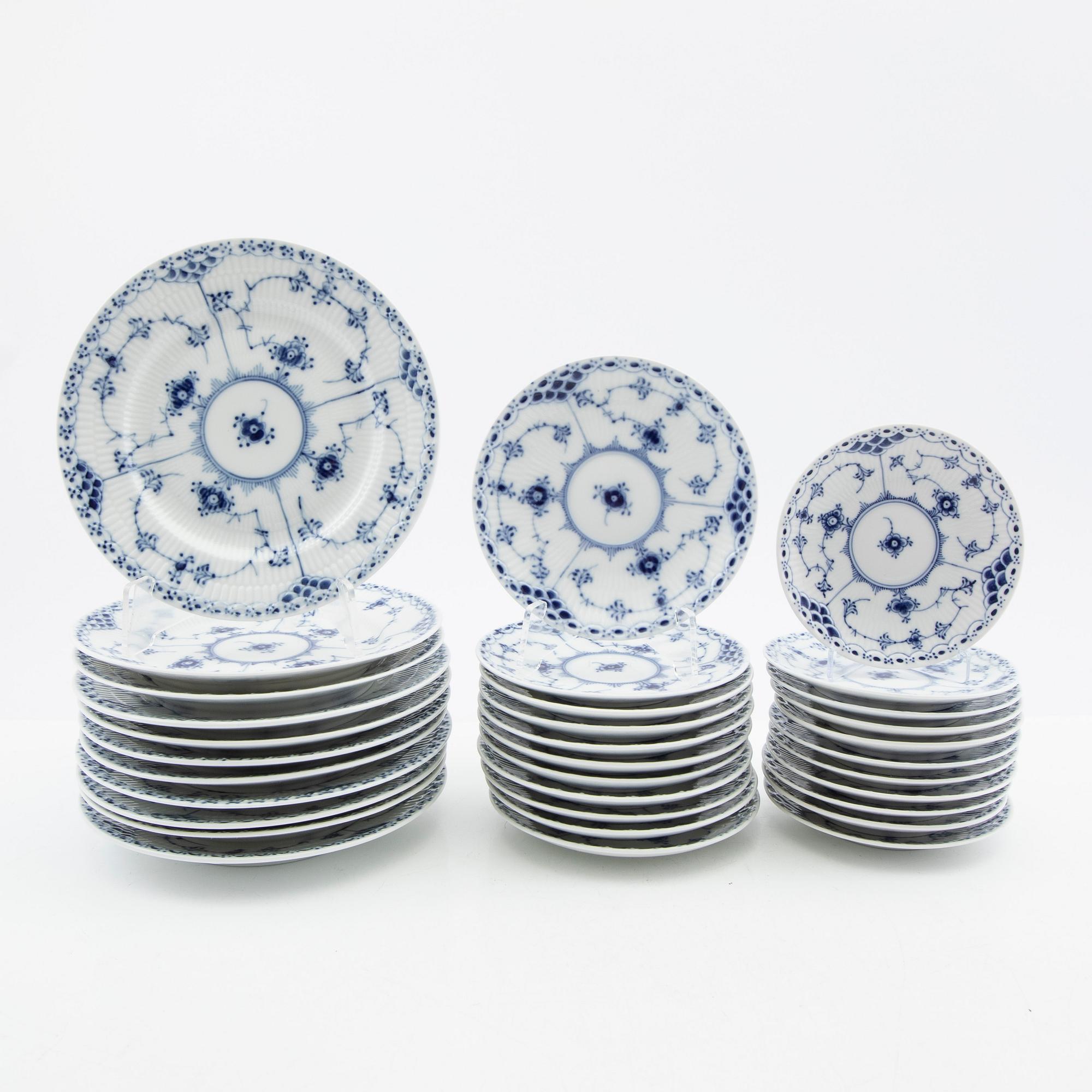 Royal Copenhagen, tea and coffee service, 40 pieces, porcelain, "Blue Fluted", Denmark.
