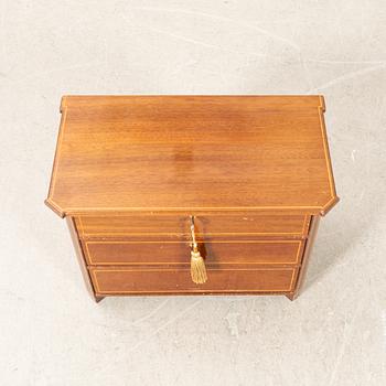 Miniature chest of drawers, early 20th century.