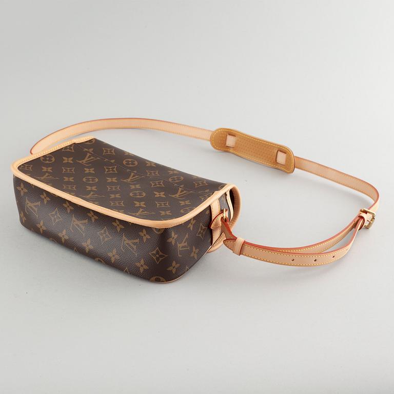 LOUIS VUITTON,