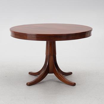 Frits Henningsen, a dining table, Denmark, mid-20th century.