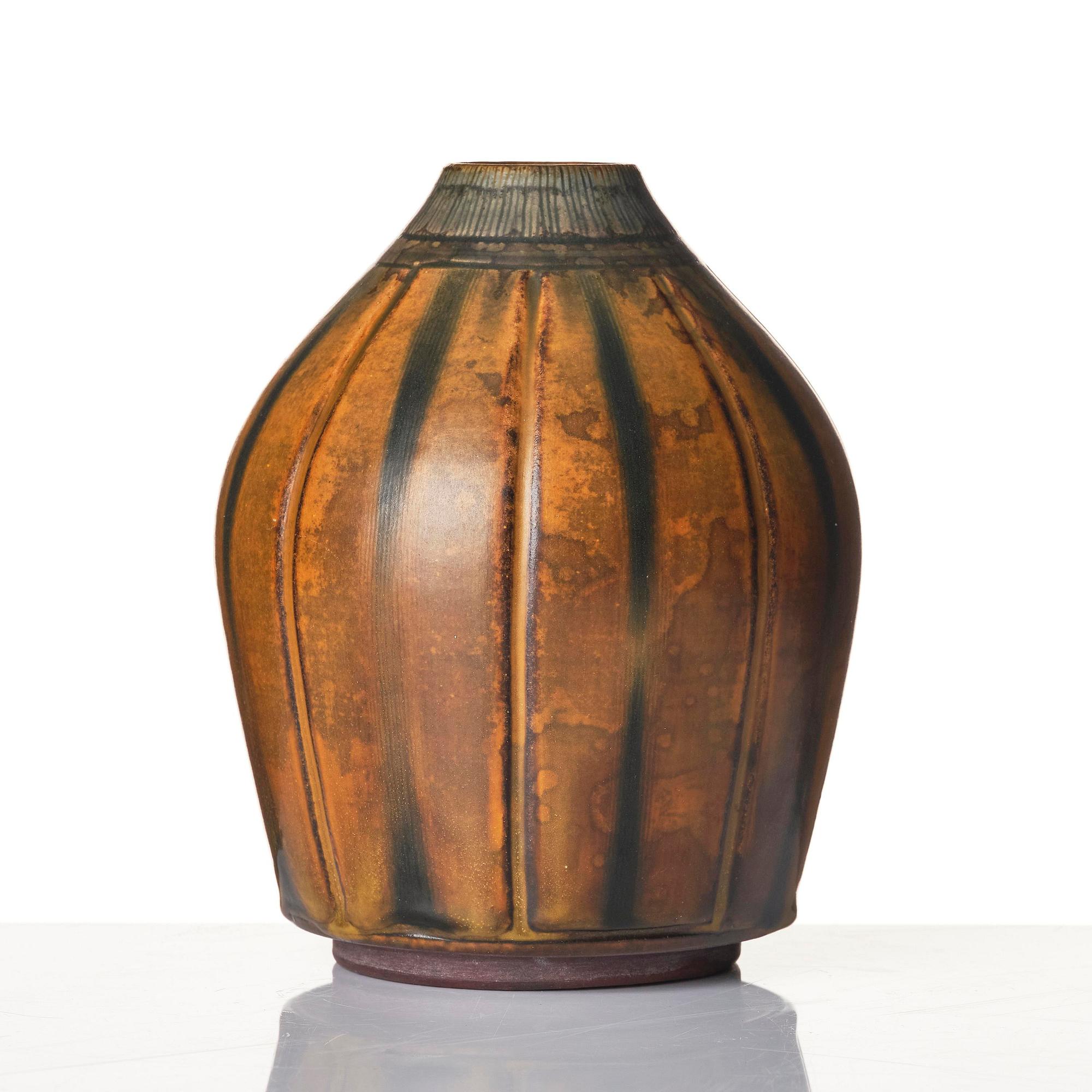Wilhelm Kåge, a Farsta stoneware vas, Gustavsberg Studio 1953.