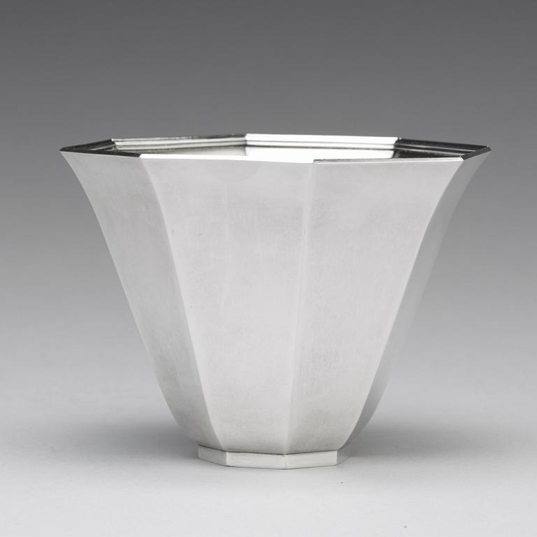 Wiwen Nilsson, a sterling bowl, Lund, Sweden 1971.