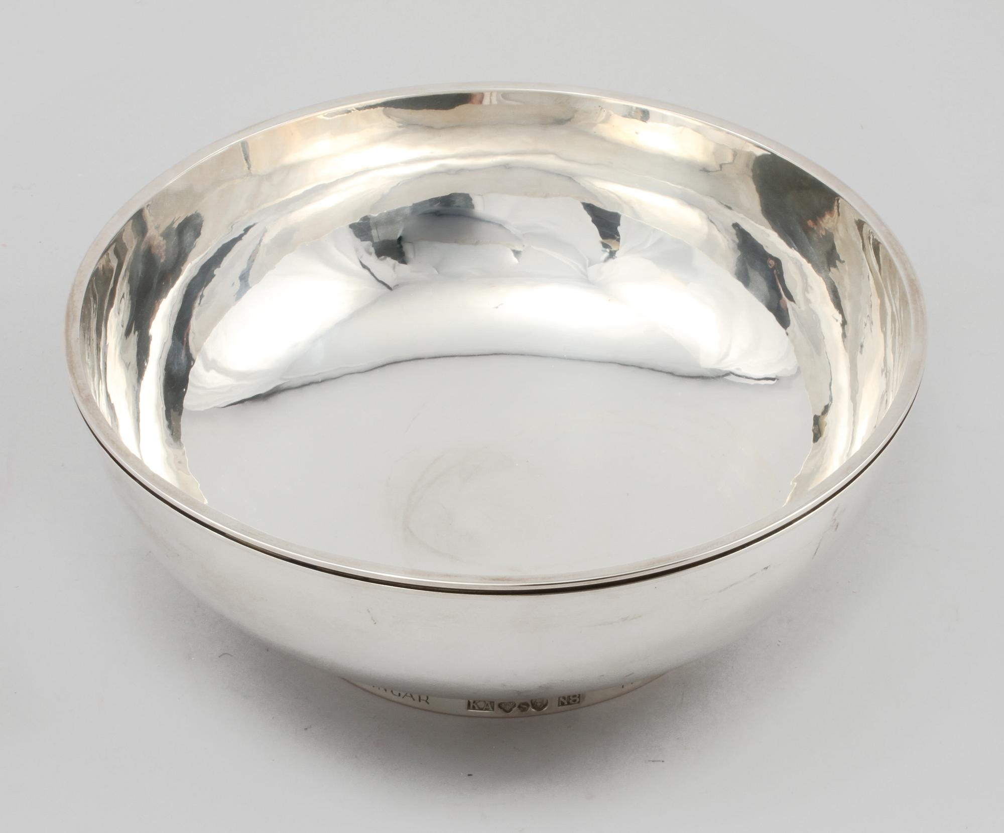 SKÅL, silver, Knut Arvid Danielsson, Stockholm, 1939. Vikt 733 g.