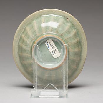 A double fish celadon dish, Yuan/Ming dynasty.