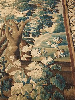 TAPESTRY. Tapestry weave. "Verdure". 275 x 231 cm. Flanders around 1700.