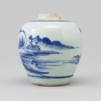 A blue and white miniture jar, Qing dynasty, 18th Century.