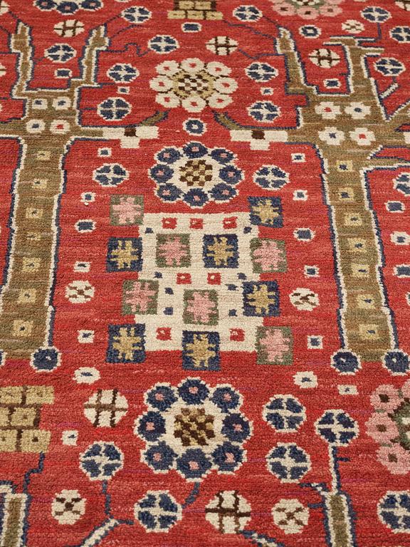 Märta Måås-Fjetterström, Matta, "Röda trädgårdsmattan", flossa, ca 442-448,5 x 360-367 cm, signerad AB MMF.