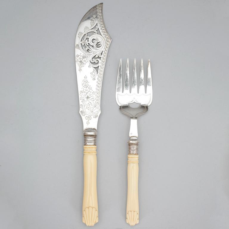 SERVERINGSBESTICK, 2 st, silver, W Yates, Sheffield, 1905.