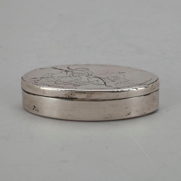 SNUSDOSA, silver. Erik Burman 1810 Stockholm.  Vikt 40 g.