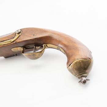 Flintlåspistoler, två stycken, arabisk märkning, 1700-/1800-tal.