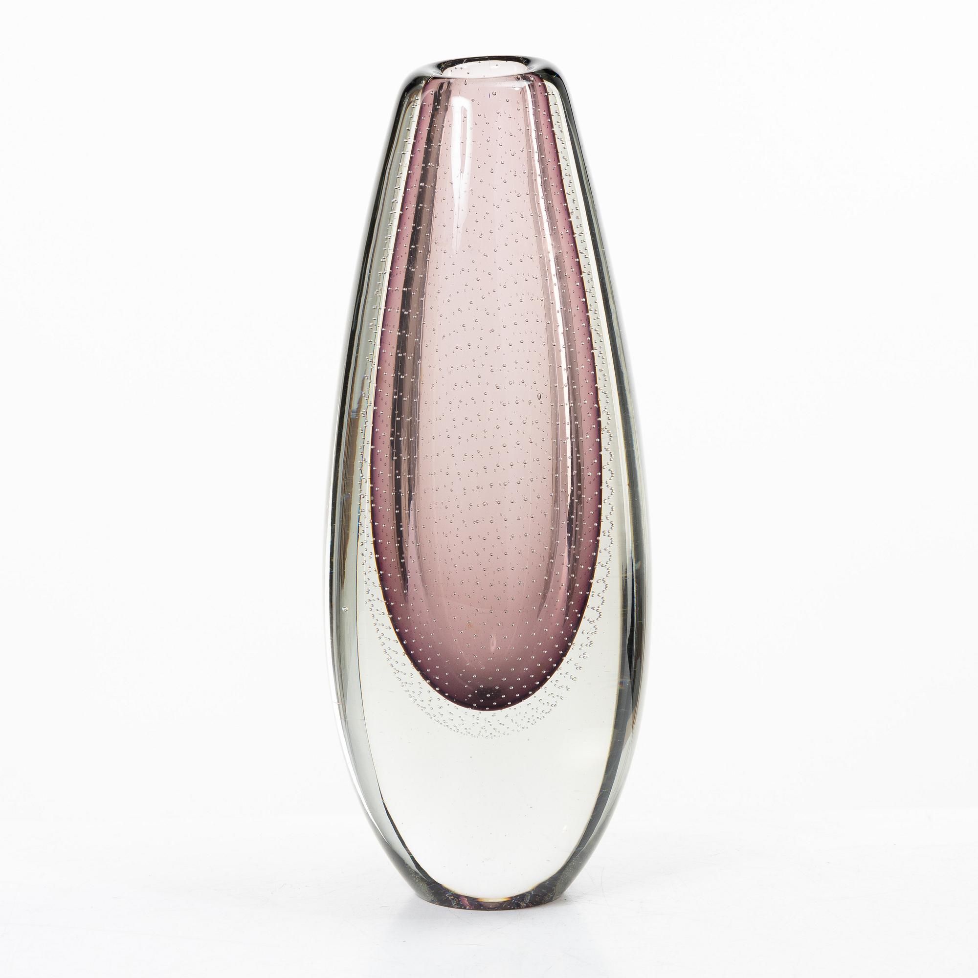 Gunnel Nyman, Vase, "GN 26", Nuutajärvi Notsjö, Finland.