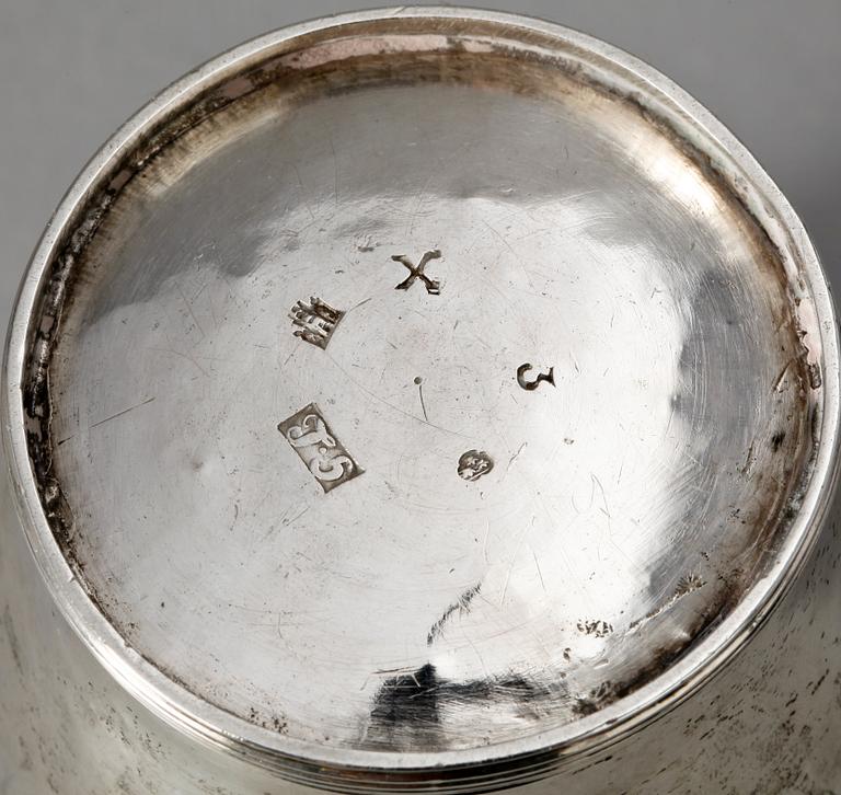 BÄGARE, silver. Gustaf Lindegren, Hälsingborg 1828. Vikt 89 gr.