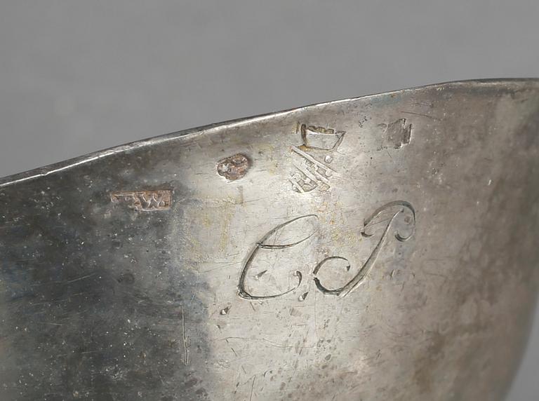 PARTI SILVER, 9 delar, 1800-1900-tal. Svenska, italienska och ryska stämplar. Vikt 709 gr.