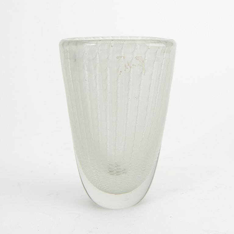 A glass vase signed Nuutajärvi Notsjö -51.