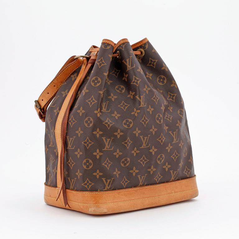 LOUIS VUITTON, a Monogram canvas "Noé" shoulder bag.