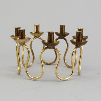 LARS HOLMSTRÖM, ljusstake, mässing, Firma Svenskt Tenn, 1900-talets andra hälft.