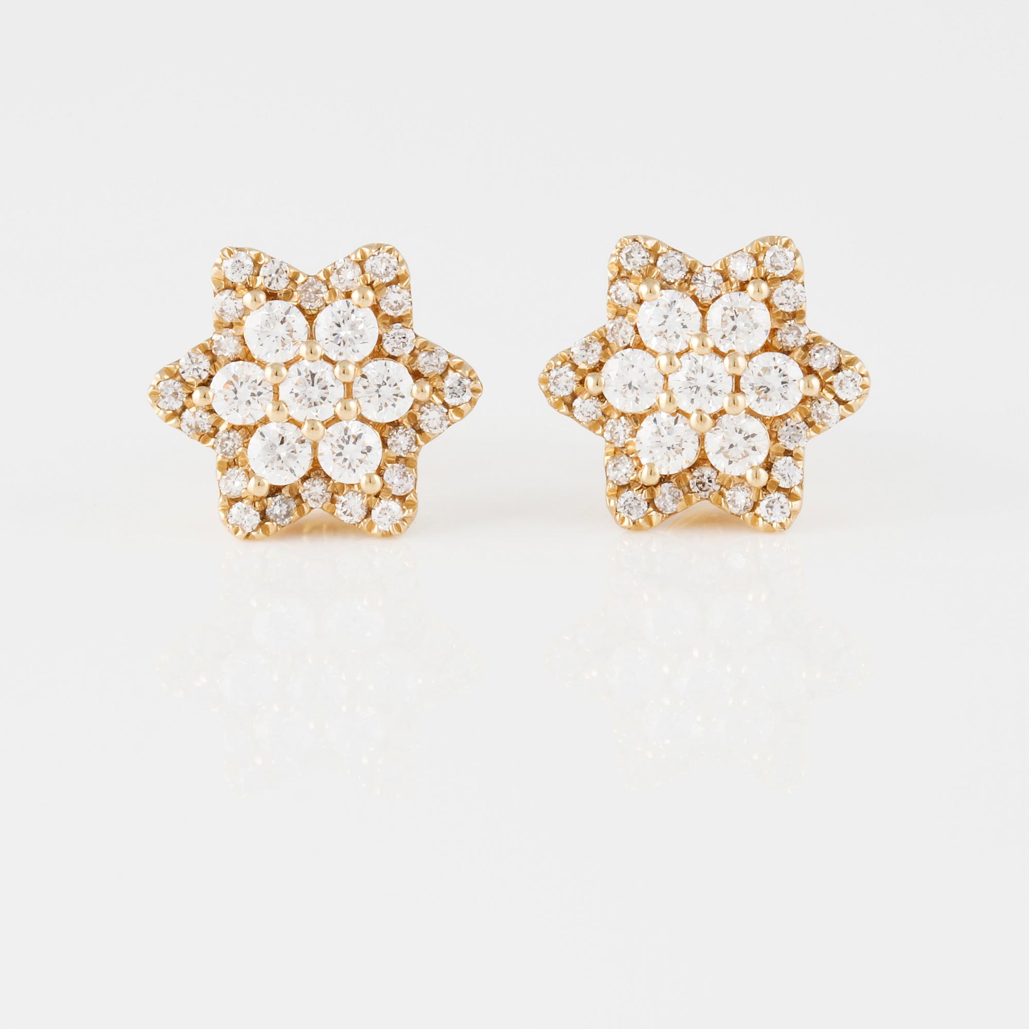 ÖRHÄNGEN, 18K guld med briljantslipade diamanter ca 0.55 ct. Vikt 2,2 gram.