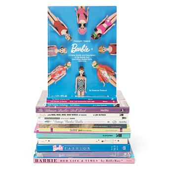 Books, Barbie, 16 volumes, including “Barbie – Her Life and Times” and “Barbie Fashion Vol. I & II”.