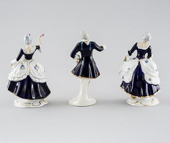 FIGURINER, 3 st, porslin, delvis Royal Dux, omkring 1900-talets mitt.