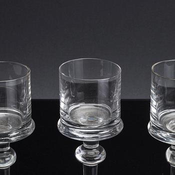 A SET OF 10 WINE GLASS FROM KOSTA BODA SWEDEN.