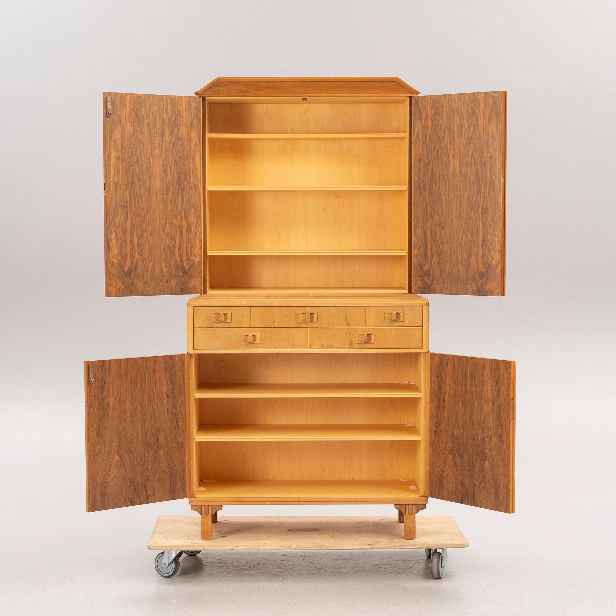 Carl Malmsten, skåp, "Mittens rike", 1900-talets andra hälft.