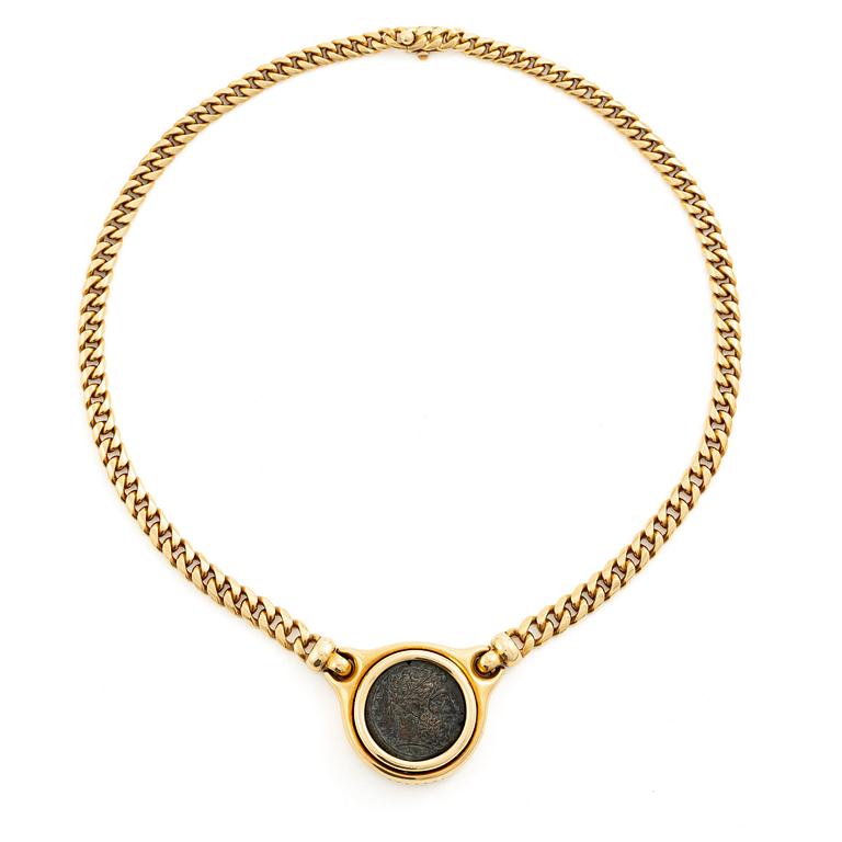 Bulgari a necklace "Monete" 18K gold with an ancient coin.