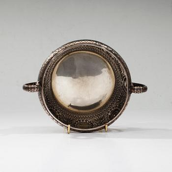 SKÅL, silver, Edward, John & William Barnard, London 1873. Vikt ca 296 g.