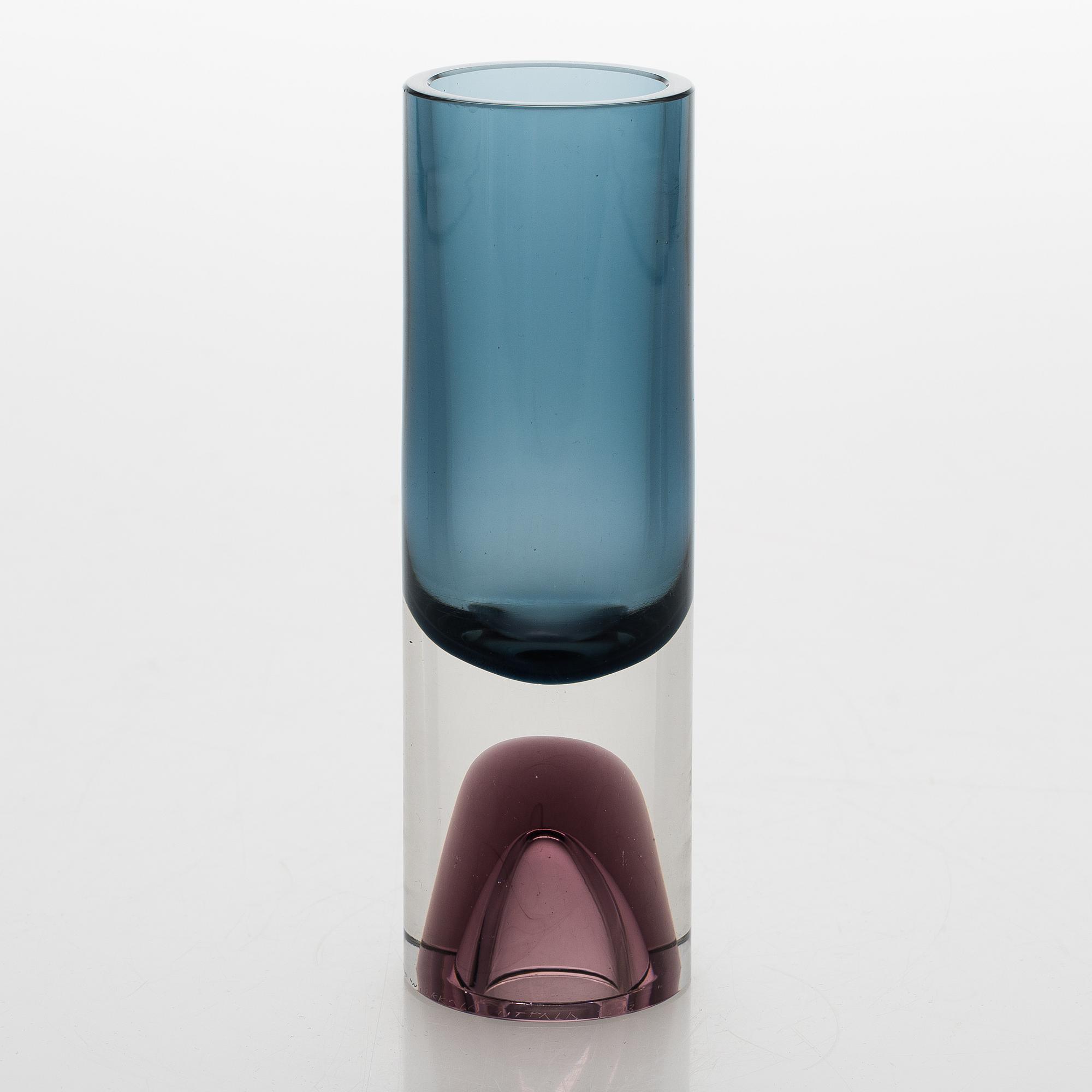 Tapio Wirkkala, A 'Double-Headed' glass vase signed Tapio Wirkkala Iittala - 3583.