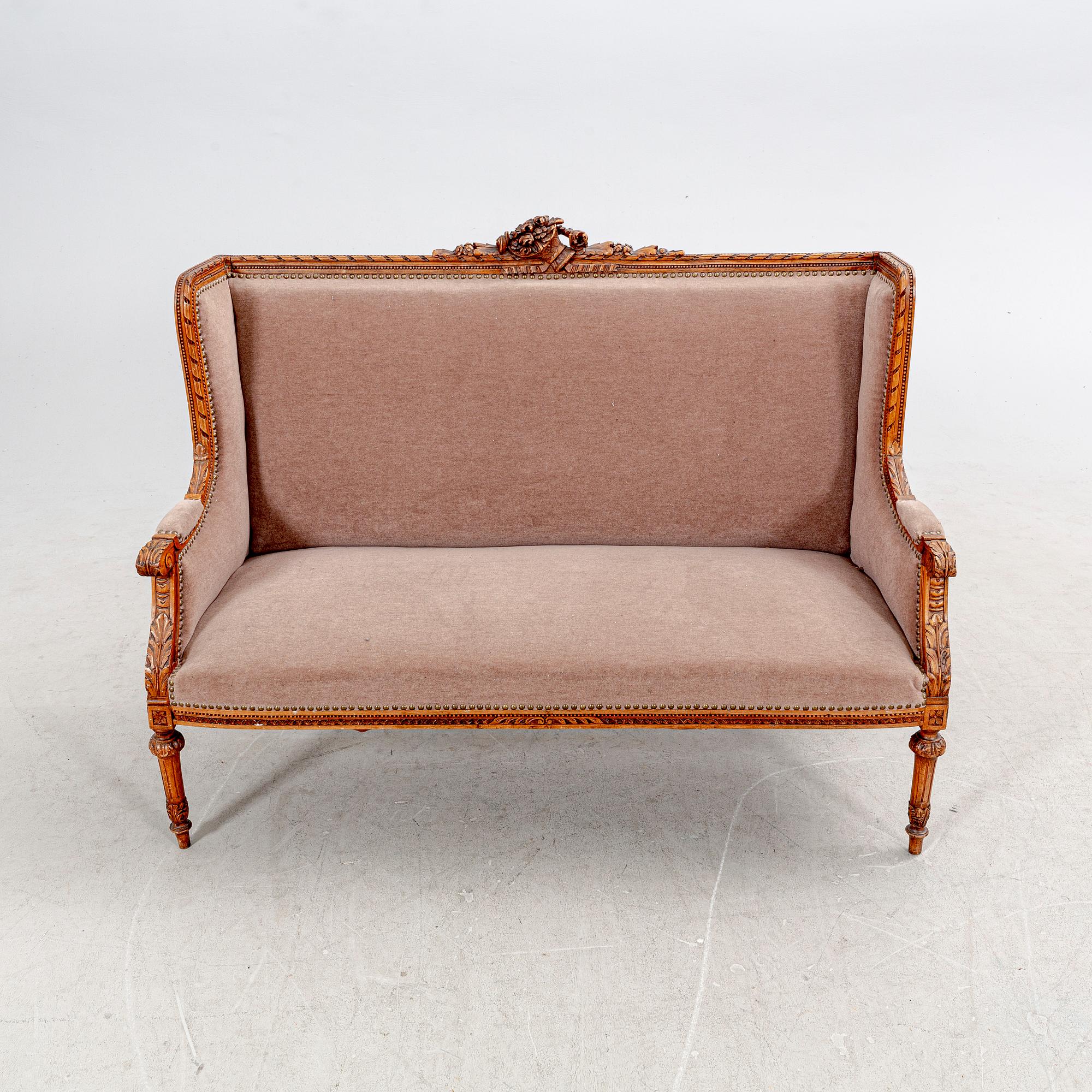 Soffa, Louis XVI-stil,  1900-talets första hälft.