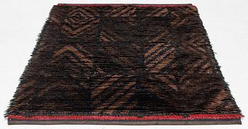 A knotted pile, 1950's, c. 170 x 118 cm.