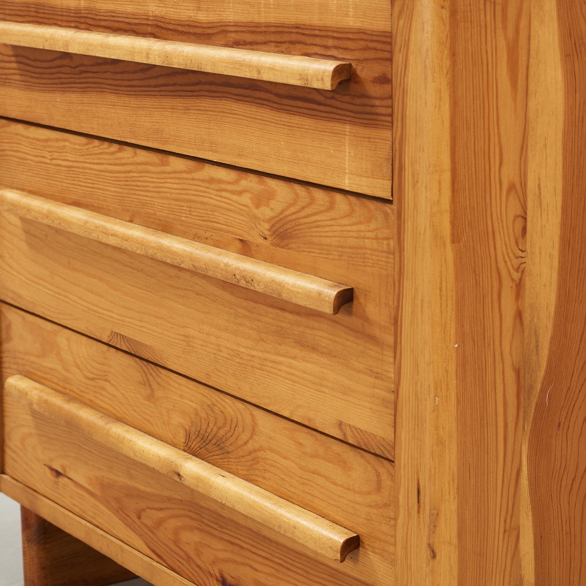 Axel Einar Hjorth, A modernist pine chest of drawers, attributed to Axel Einar Hjorth, probably 'Sport', Nordiska Kompaniet, Sweden 1930's.