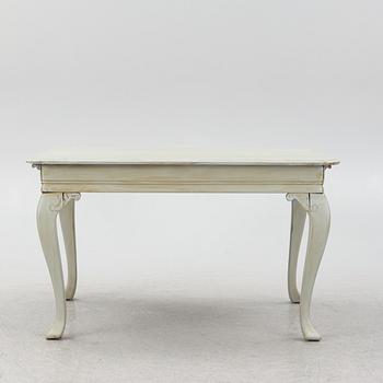 Dining table, Rococo style, first half of the 20th century.