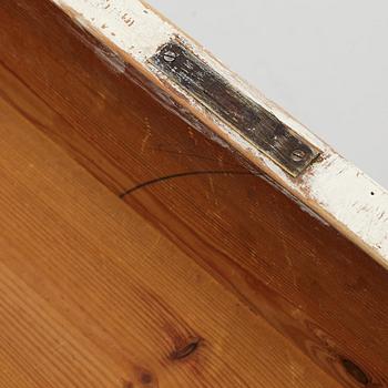 A Gustavian style chest of drawers, early 20th century.